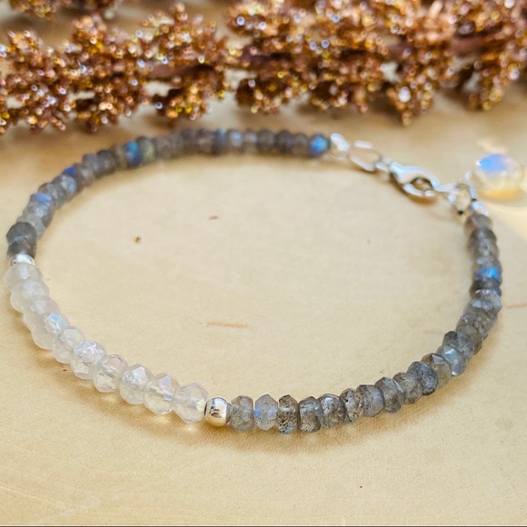 Moonstone & Labradorite Sterling Silver Bracelet - Picture 3 of 13